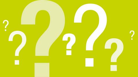 7 Fragezeichen in unterschiedlichen Größen auf grünem Hintergund